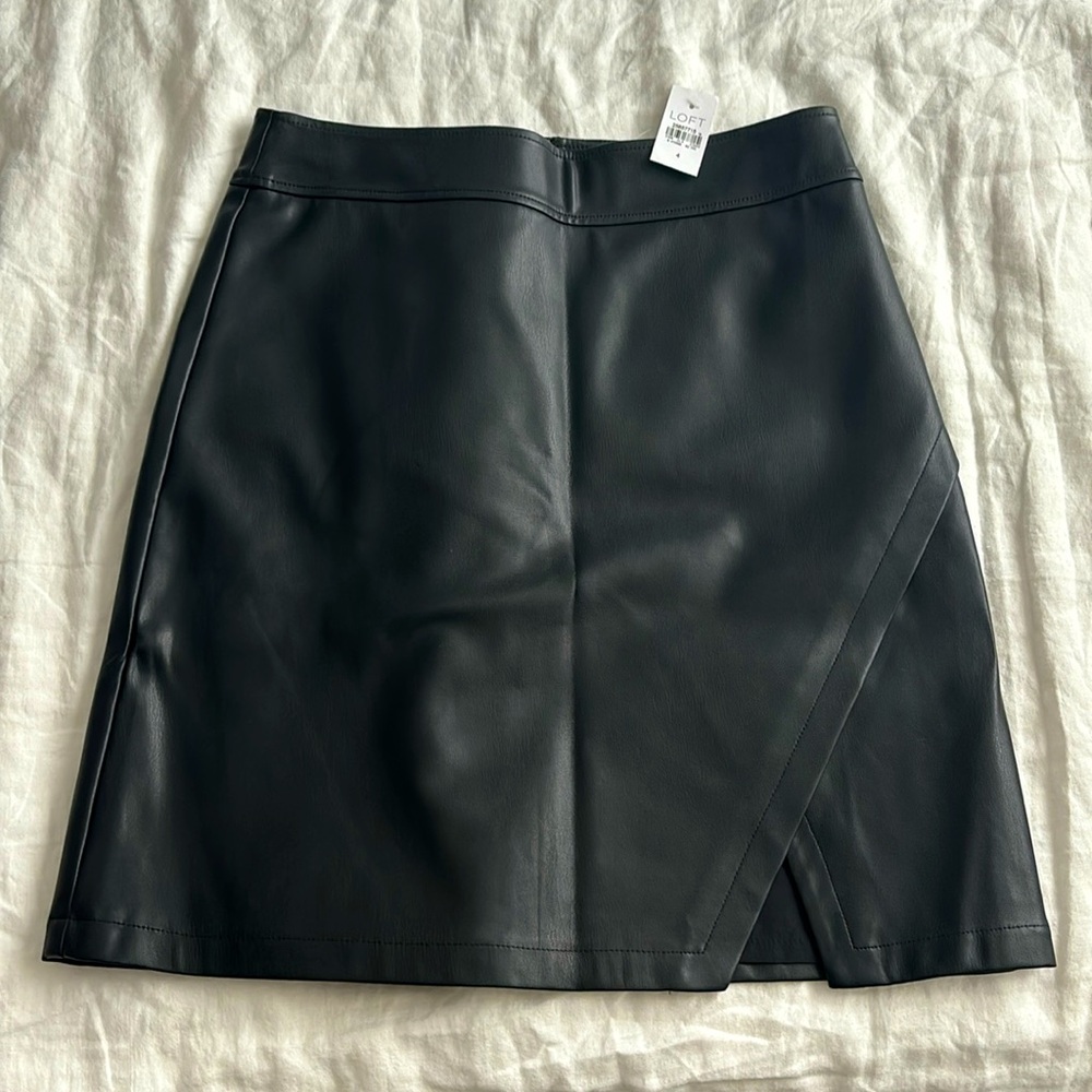 Loft mini skirt NWT